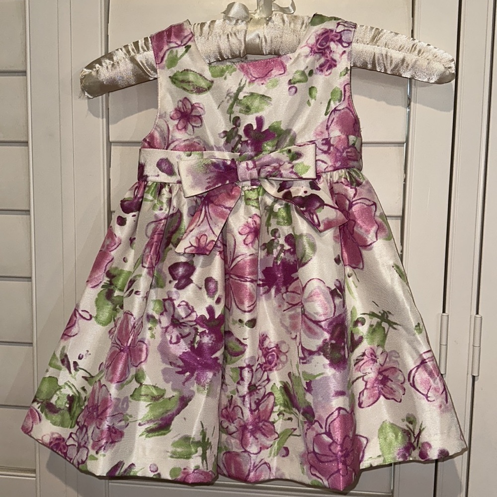 Sleeveless floral dress, size 18 months